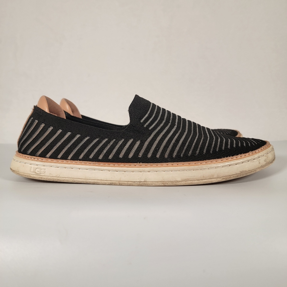 UGG Sammy Breeze Sneaker In Black And White Stripes, Size 10
